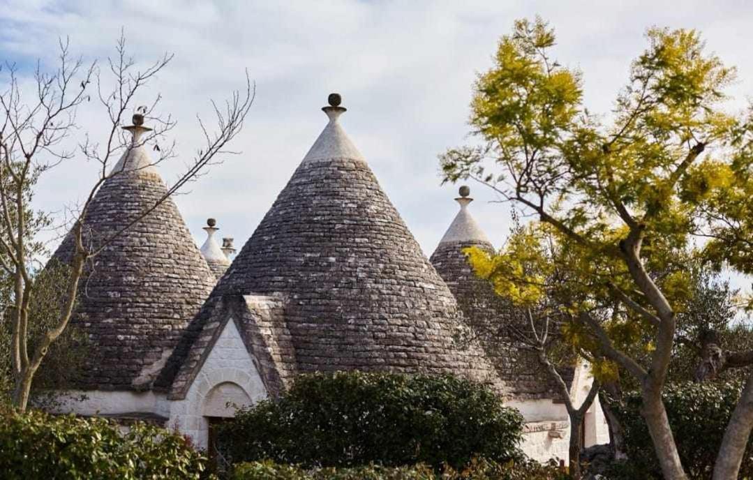 Trulli Azzalema With Exclusive Pool Villa Brindisi Eksteriør bilde