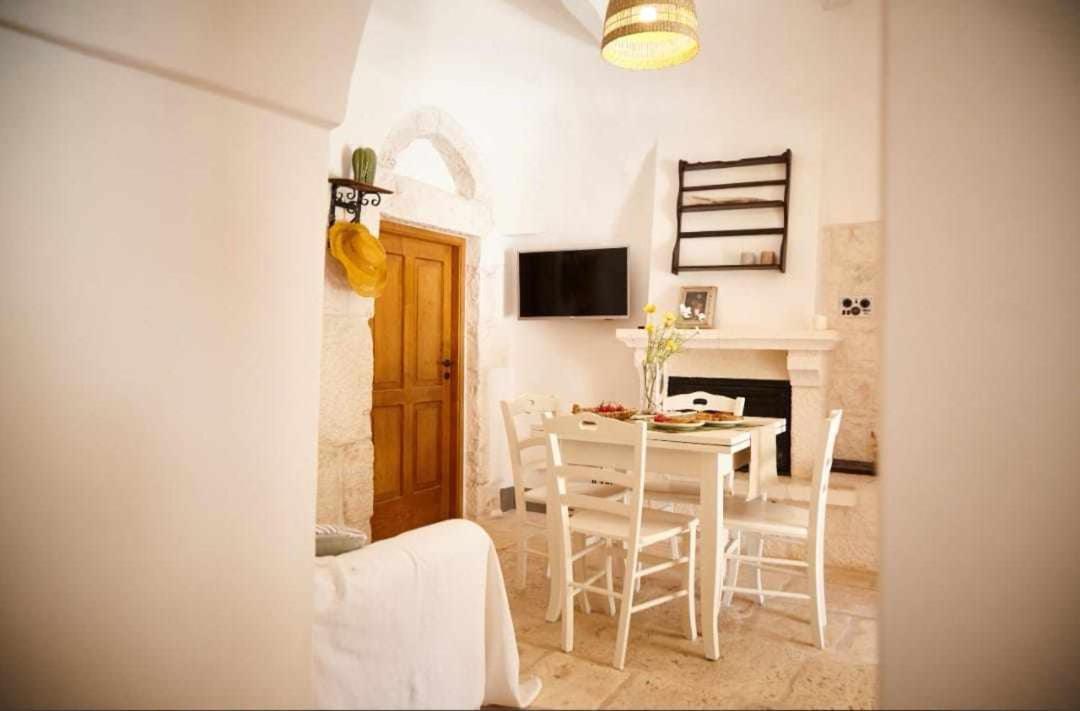 Trulli Azzalema With Exclusive Pool Villa Brindisi Eksteriør bilde
